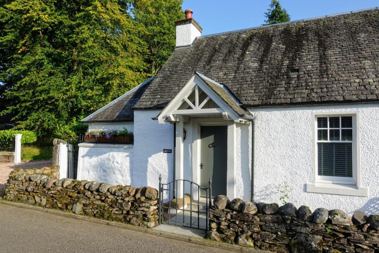 Ross Lodge Comrie Exterior foto
